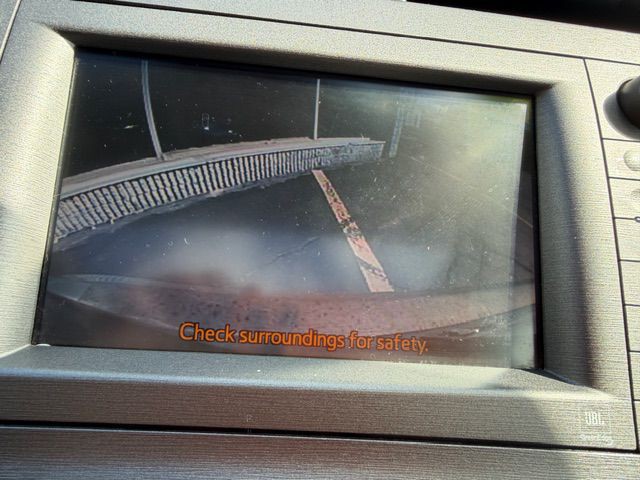 2014 Toyota Prius Image 21