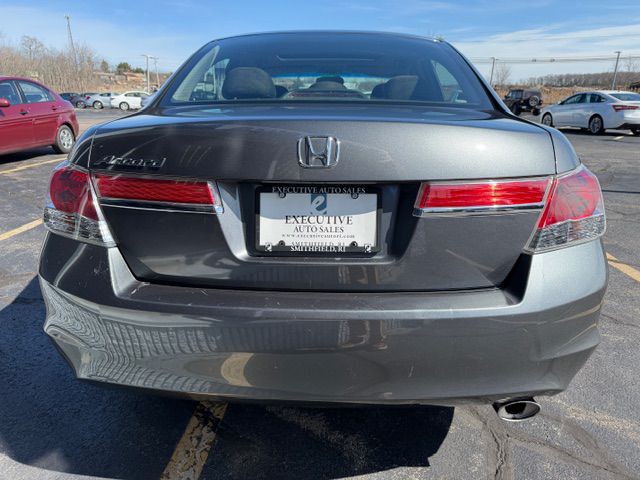 2011 Honda Accord Image 3