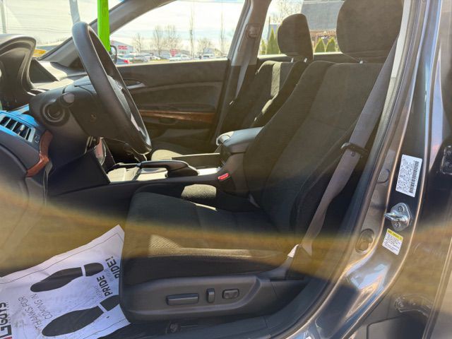 2011 Honda Accord Image 8