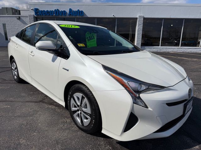 2017 Toyota Prius Image 1