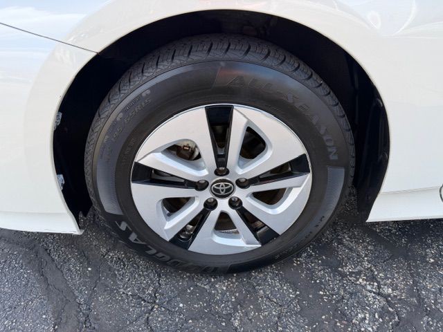 2017 Toyota Prius Image 7