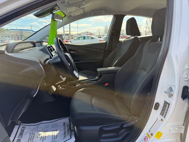 2017 Toyota Prius Image 8