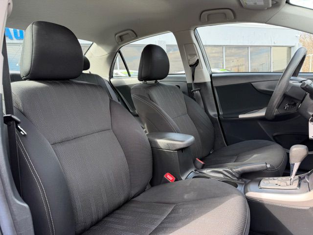 2013 Toyota Corolla Image 13