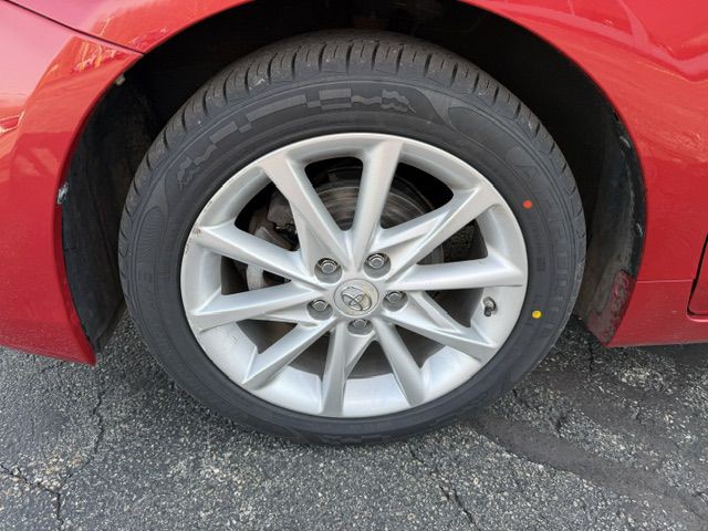 2012 Toyota Prius Image 7