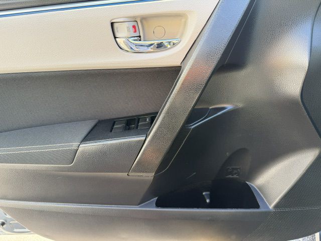 2016 Toyota Corolla Image 9