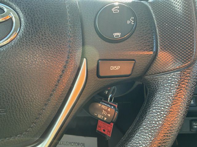 2016 Toyota Corolla Image 17