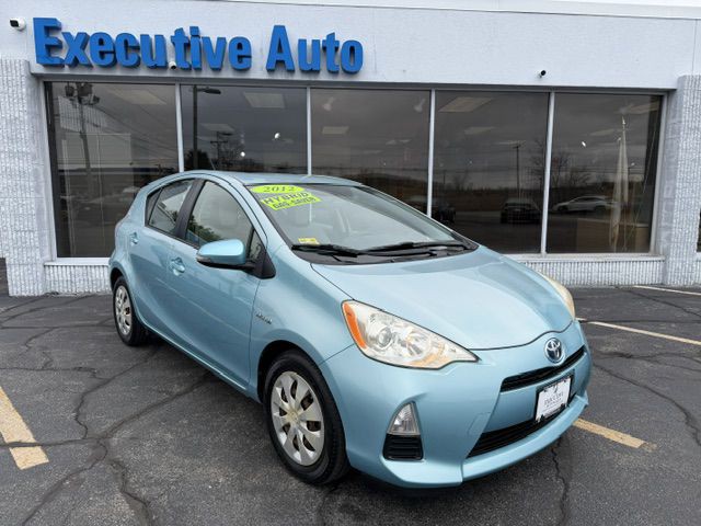 2012 Toyota Prius Image 1