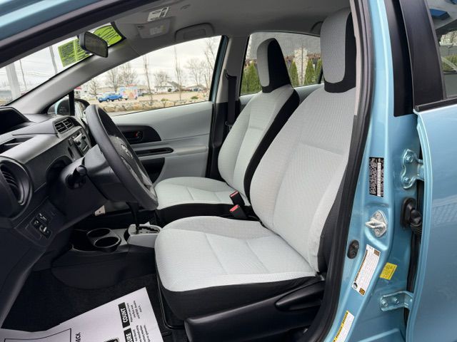 2012 Toyota Prius Image 8