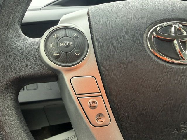 2012 Toyota Prius Image 17