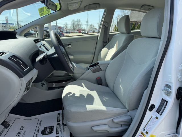 2015 Toyota Prius Image 8