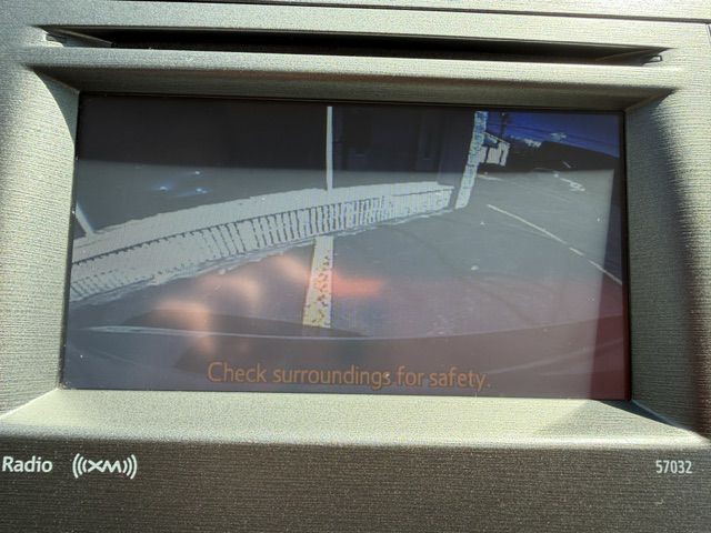 2015 Toyota Prius Image 17