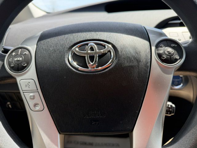 2015 Toyota Prius Image 15