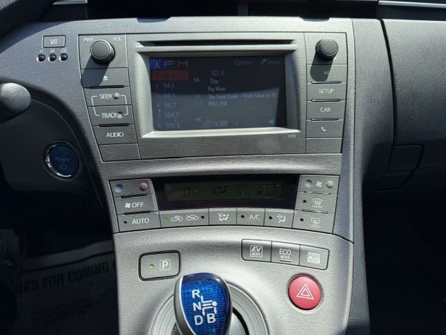 2015 Toyota Prius Image 15