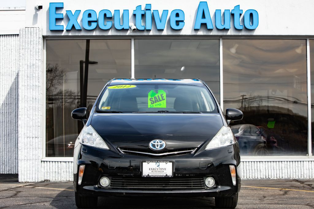 2012 Toyota Prius Image 2