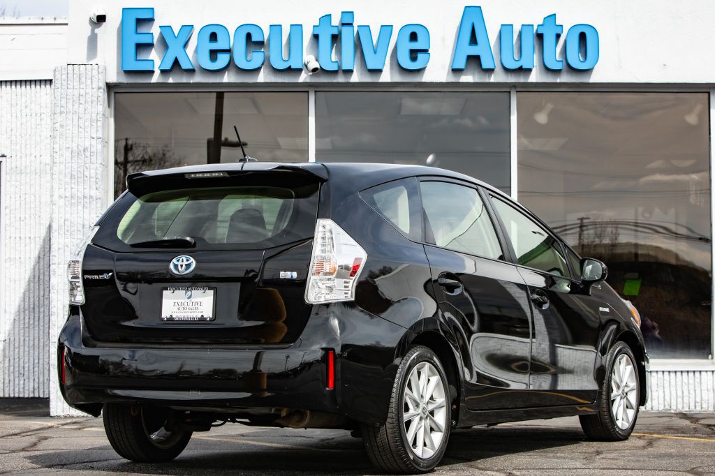 2012 Toyota Prius Image 7