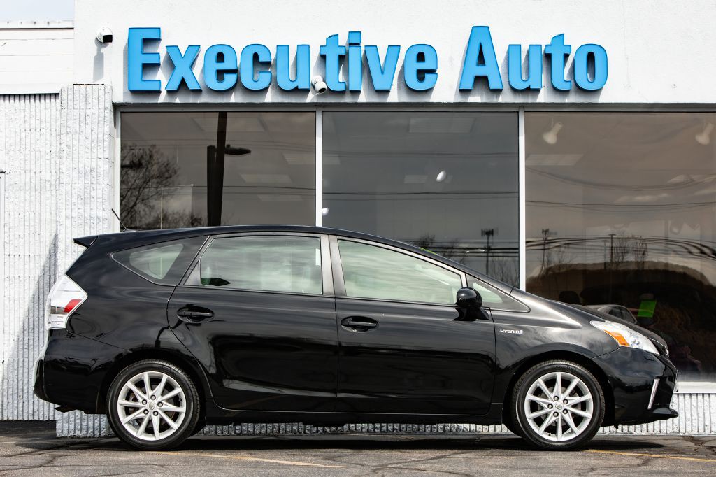 2012 Toyota Prius Image 8