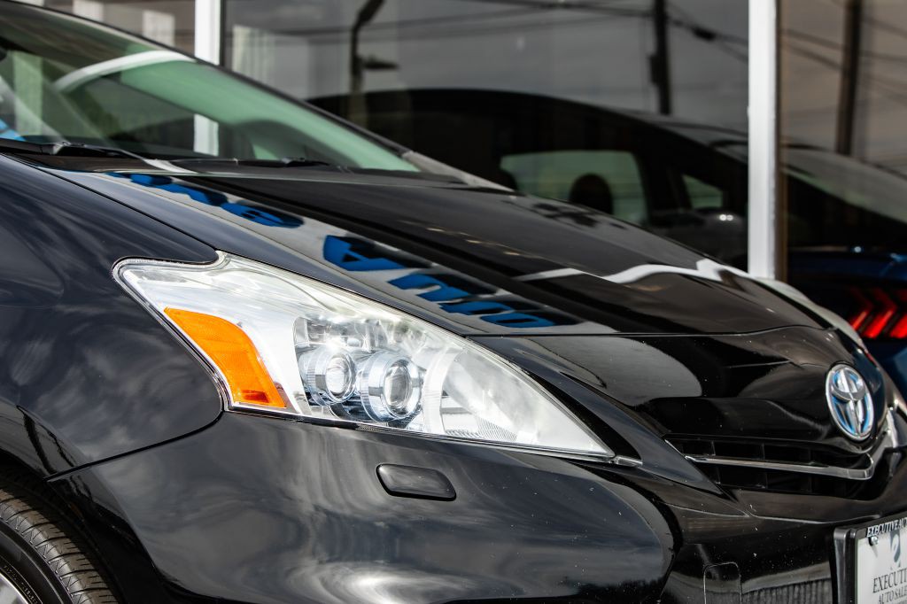 2012 Toyota Prius Image 15