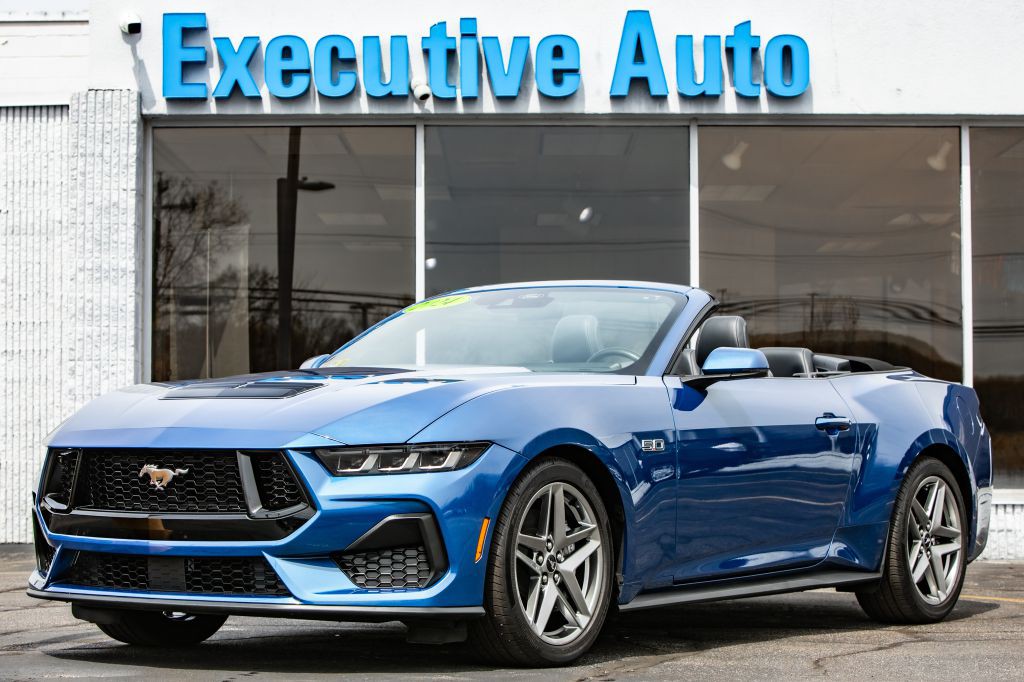 2024 Ford Mustang Image 3