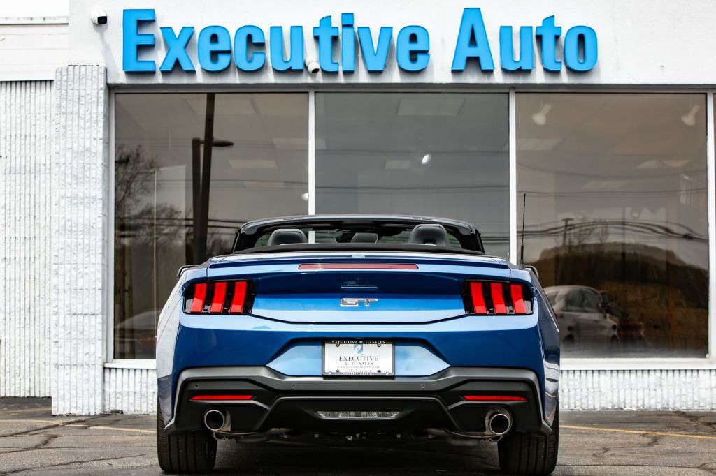 2024 Ford Mustang Image 6