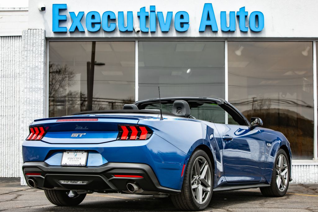 2024 Ford Mustang Image 7