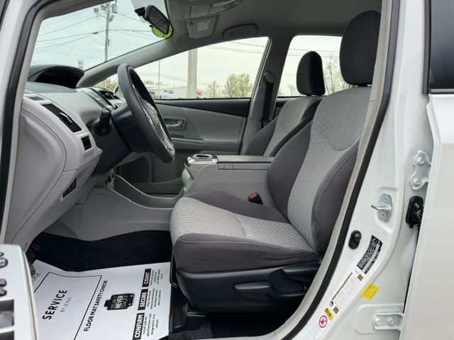 2017 Toyota Prius Image 8