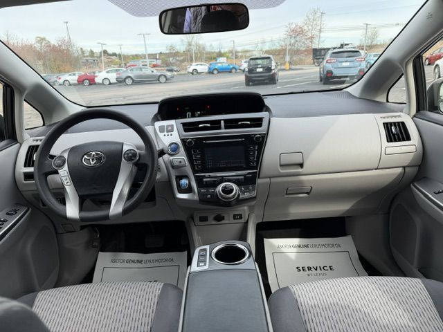 2017 Toyota Prius Image 11