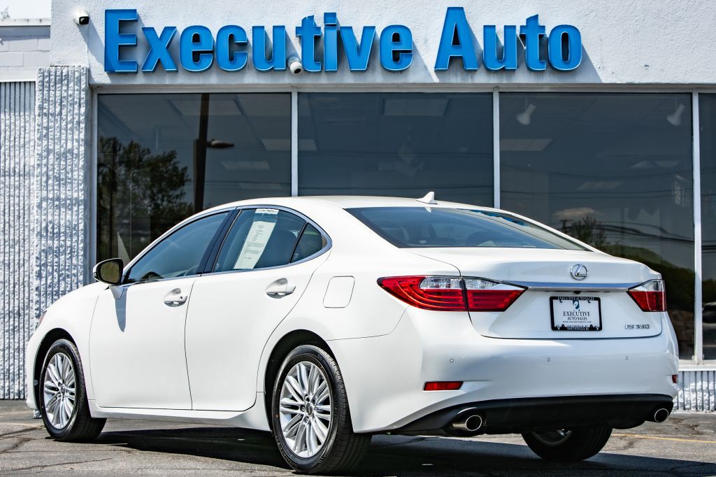 2013 Lexus ES Image 5