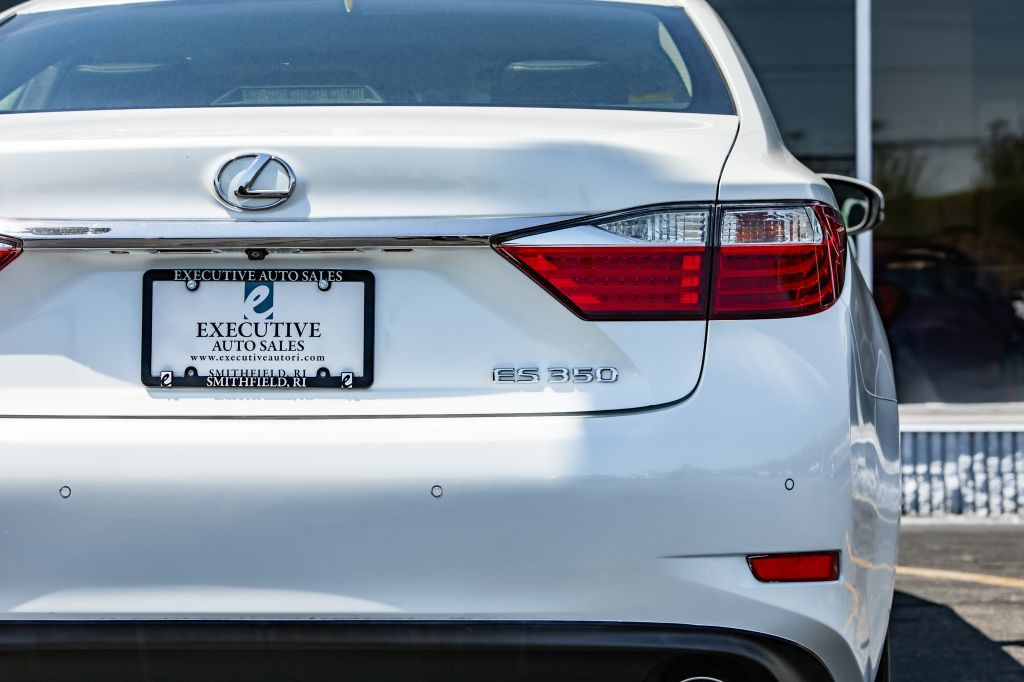 2013 Lexus ES Image 14