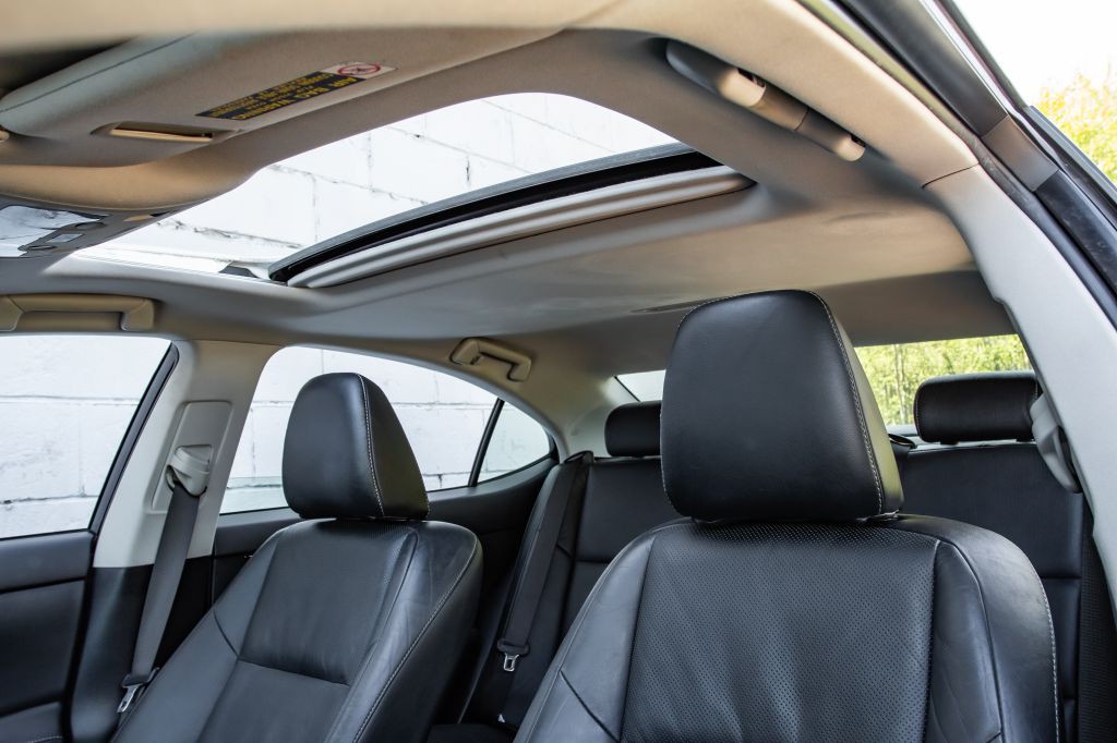 2013 Lexus ES Image 25