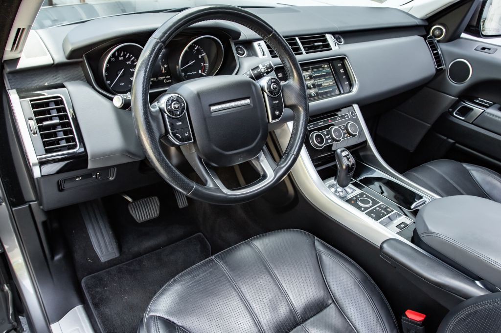 2015 Land Rover Range Rover Sport Image 17