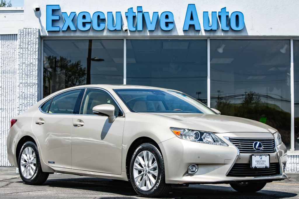 2015 Lexus ES Image 1