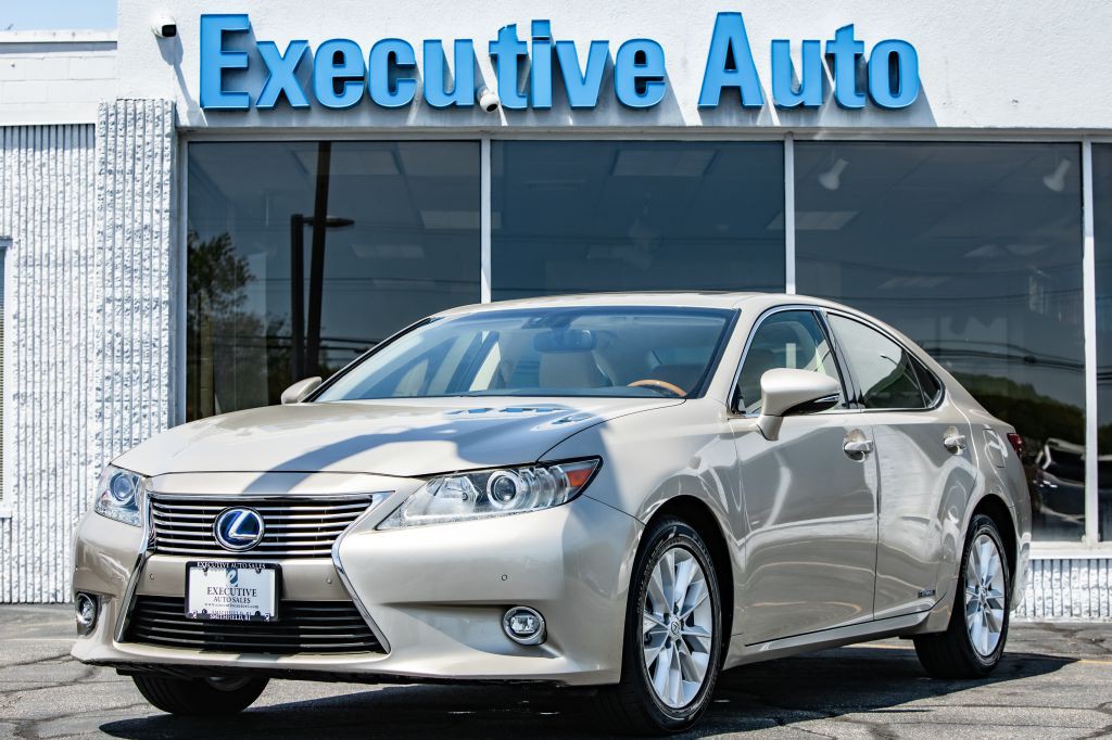 2015 Lexus ES Image 3