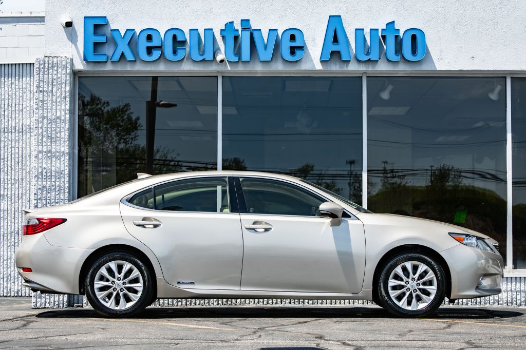 2015 Lexus ES Image 8
