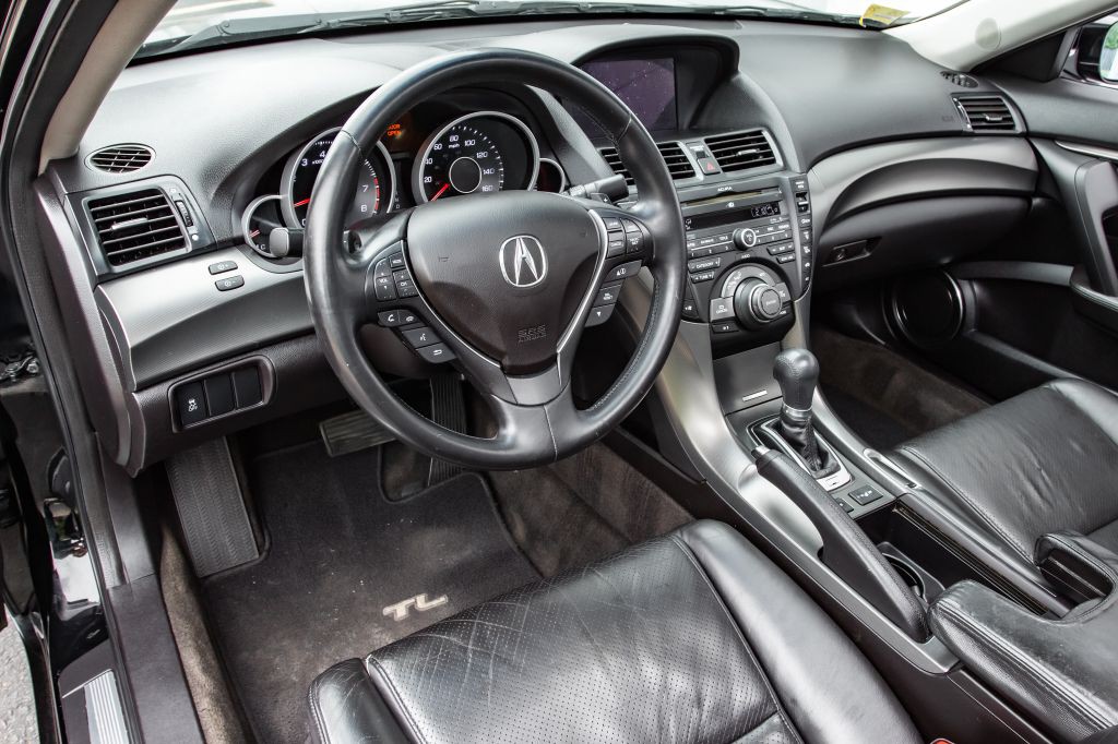 2012 Acura TL Image 17