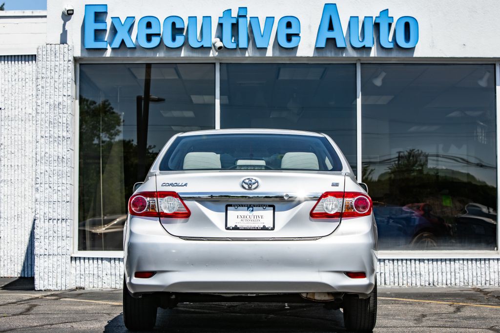 2011 Toyota Corolla Image 6