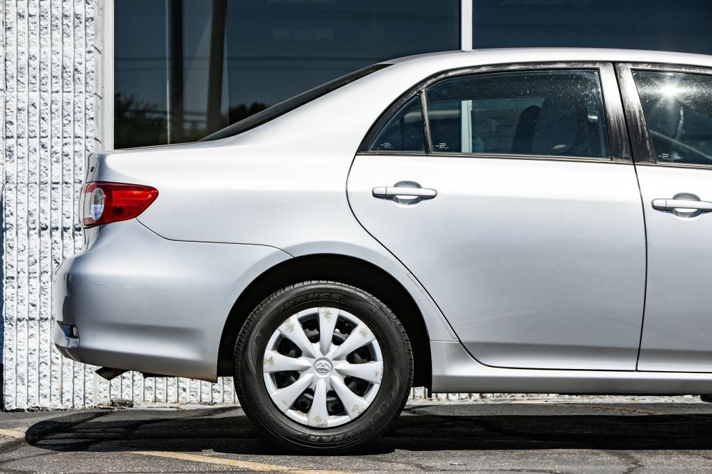 2011 Toyota Corolla Image 9