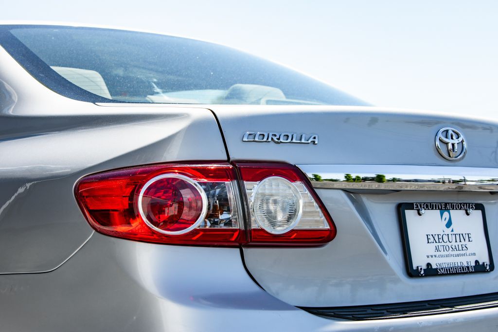 2011 Toyota Corolla Image 16
