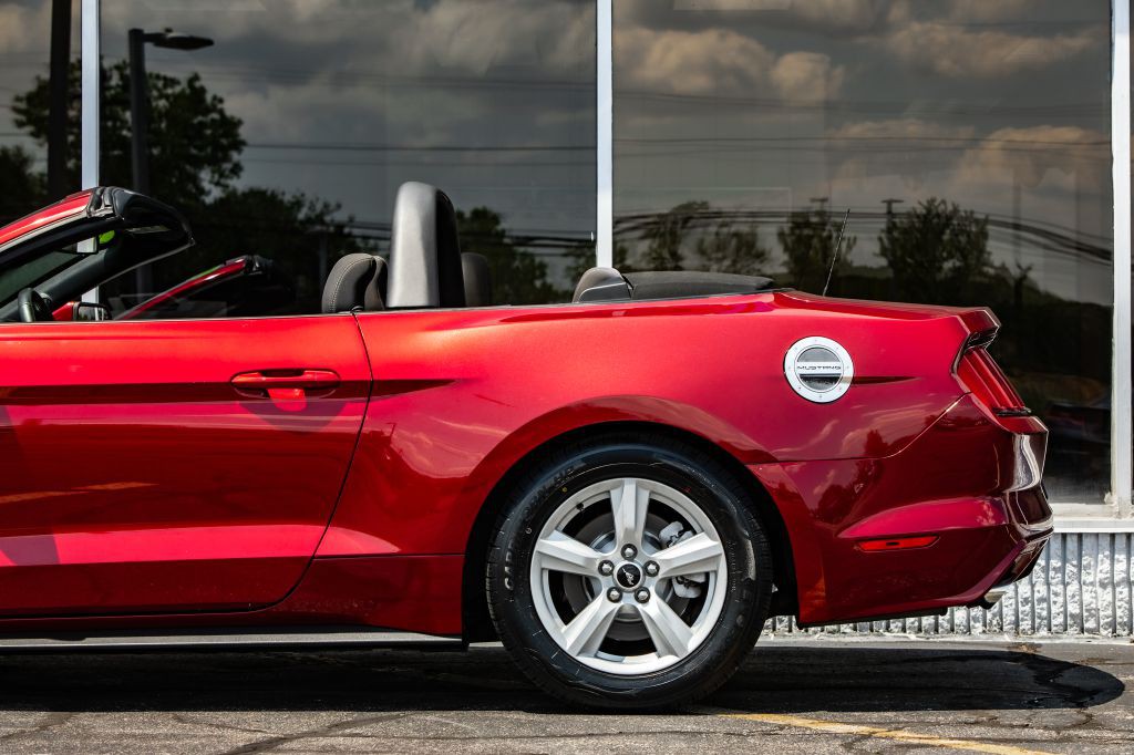 2016 Ford Mustang Image 12