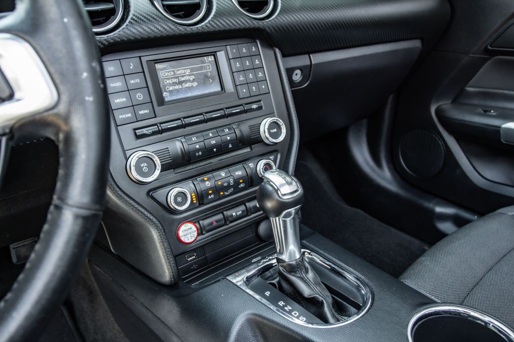 2016 Ford Mustang Image 20