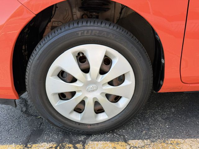 2013 Toyota Prius Image 7