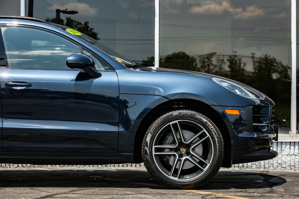 2020 Porsche Macan Image 10