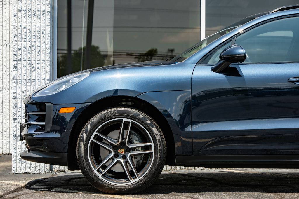 2020 Porsche Macan Image 11