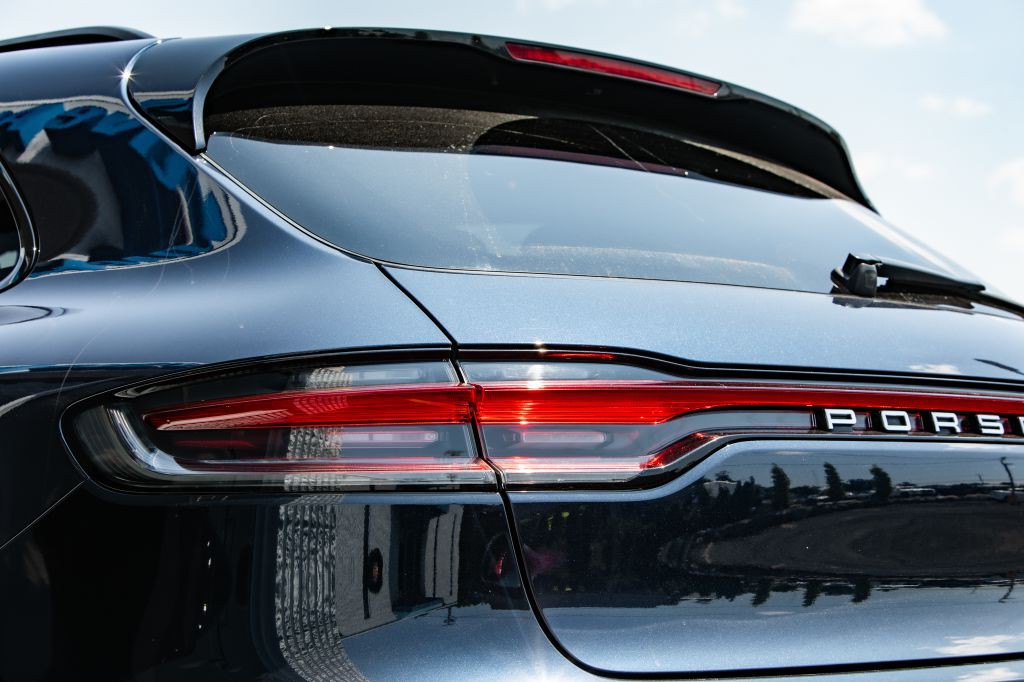 2020 Porsche Macan Image 16