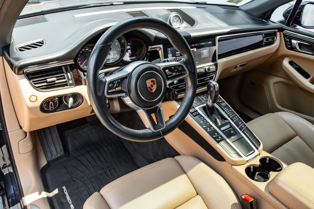 2020 Porsche Macan Image 17