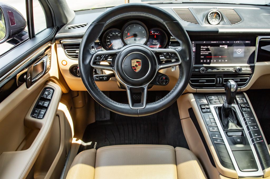 2020 Porsche Macan Image 19