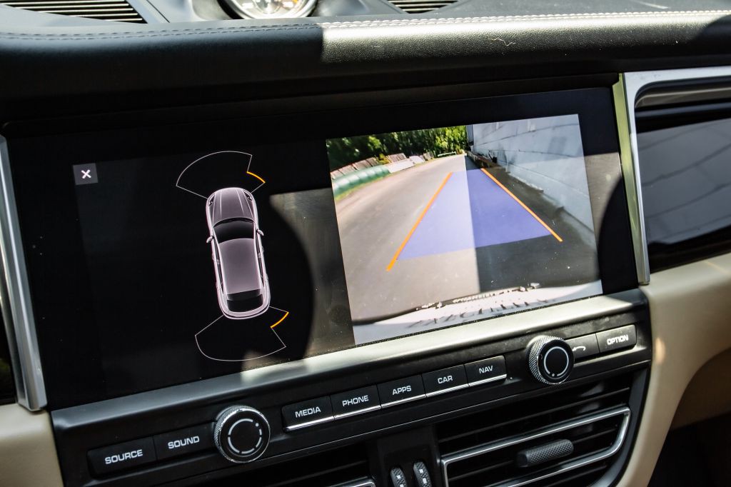 2020 Porsche Macan Image 22