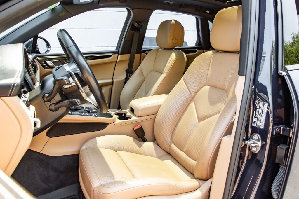 2020 Porsche Macan Image 24