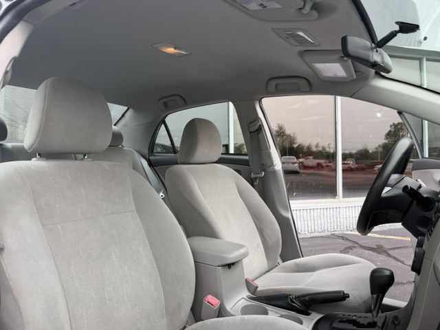 2013 Toyota Corolla Image 12
