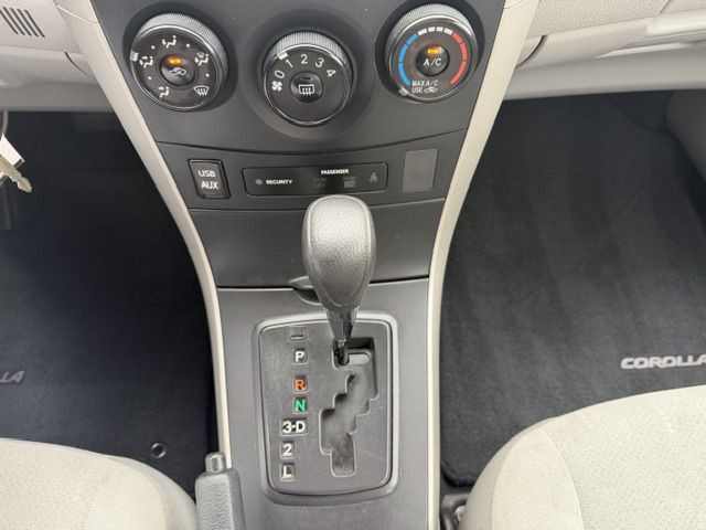 2013 Toyota Corolla Image 15