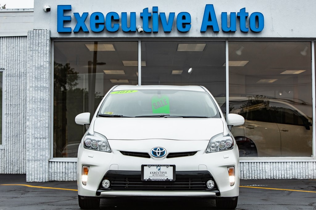 2015 Toyota Prius Image 2